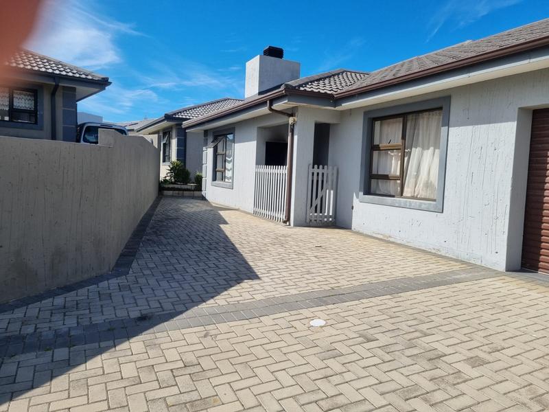 3 Bedroom Property for Sale in Dana Bay Western Cape